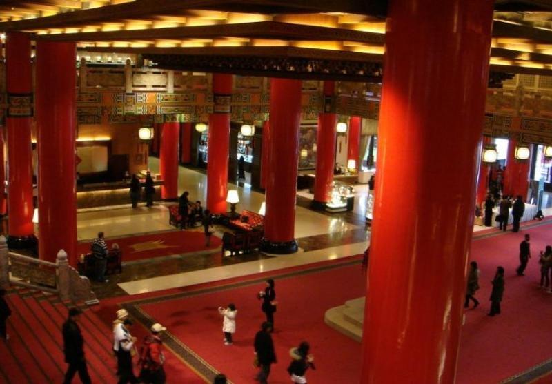 Khách sạn The Grand